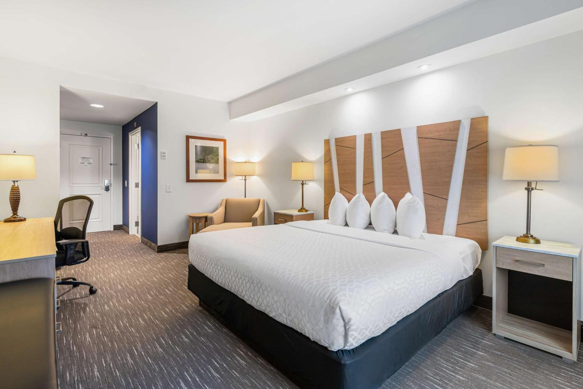 Best Western Plus Westgate Inn And Suites Leland Esterno foto