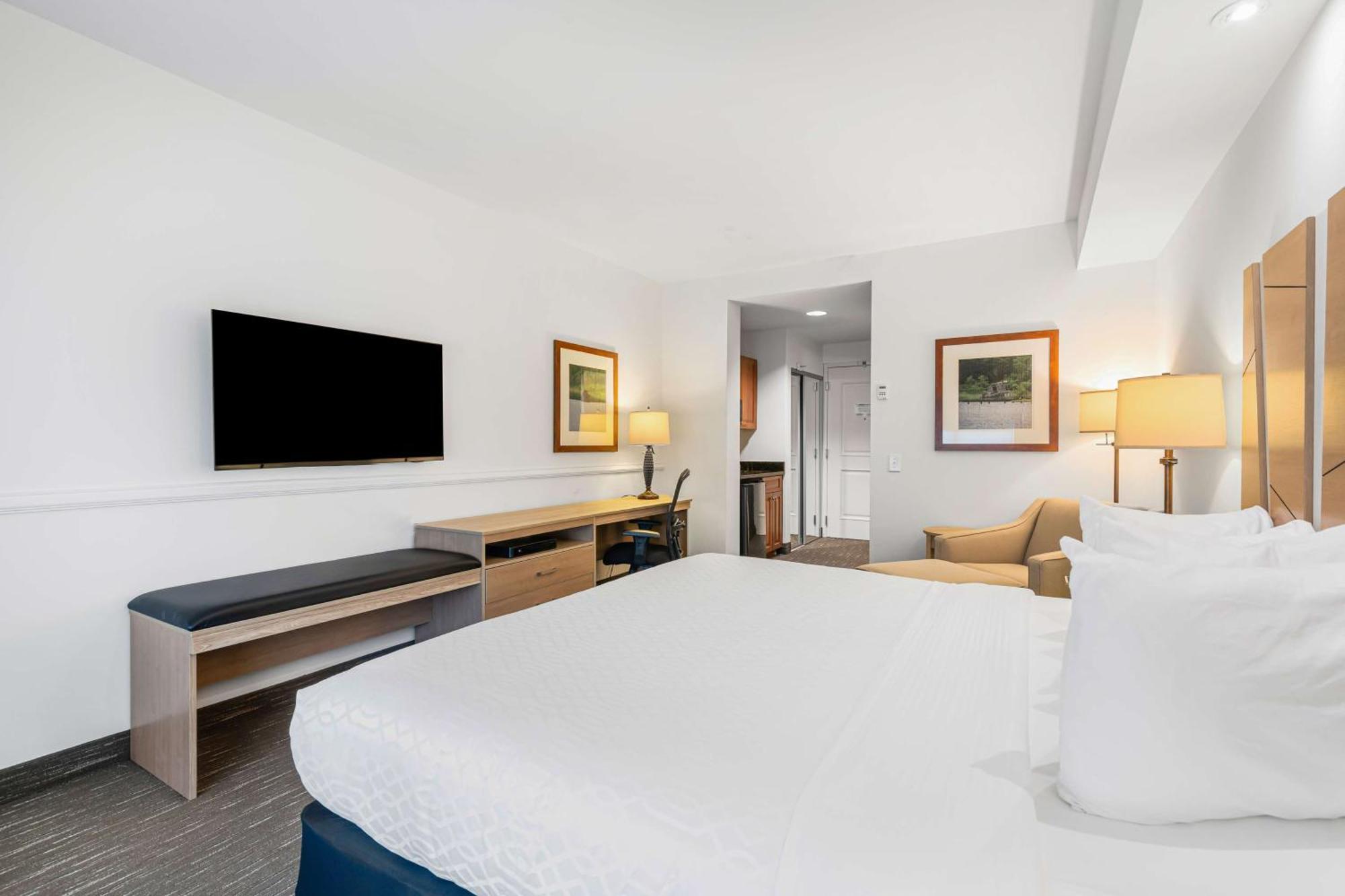 Best Western Plus Westgate Inn And Suites Leland Esterno foto