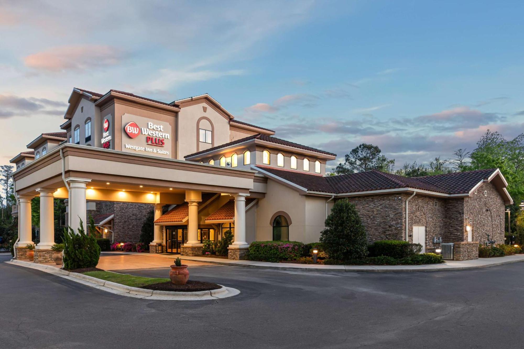 Best Western Plus Westgate Inn And Suites Leland Esterno foto